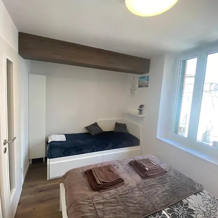 Jolly -center Bright At Tartini Square Apartment *